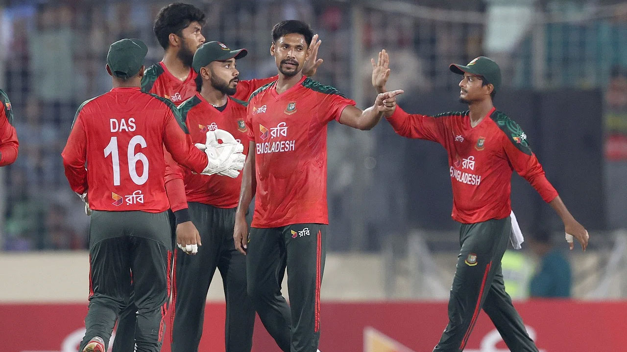 বাংলাদেশের কাছে পাত্তাই পেল না পাকিস্তান