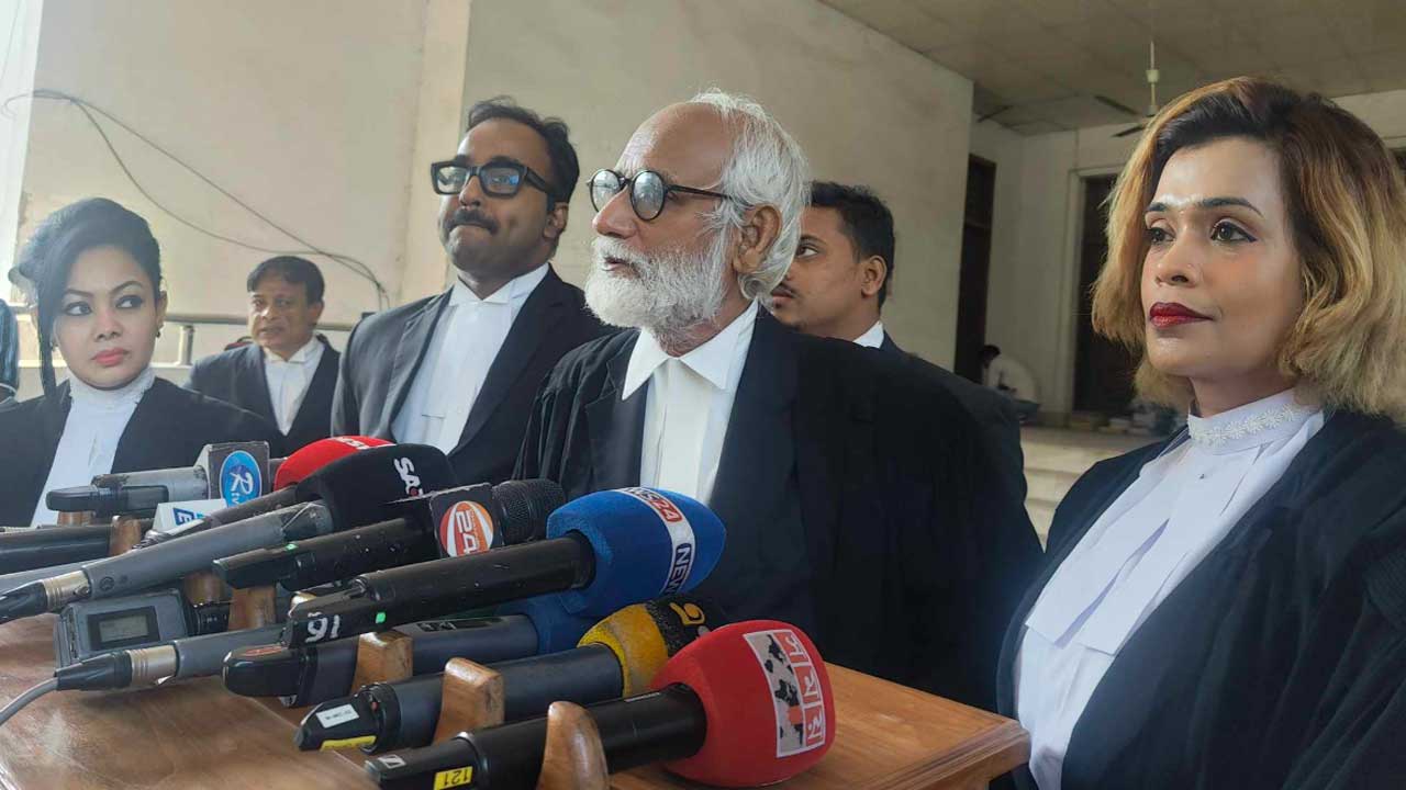 শেখ হাসিনার আইনজীবী হতে আবেদন, ট্রাইব্যুনাল বললেন এখন সুযোগ নেই : জেড আই খান পান্না